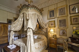 Castle_Howard_Lady_Georgianas'_Bedroom